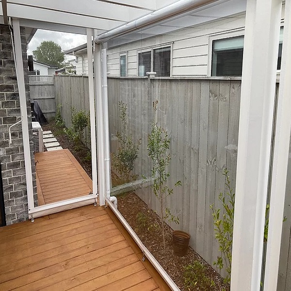 Outdoor blinds
