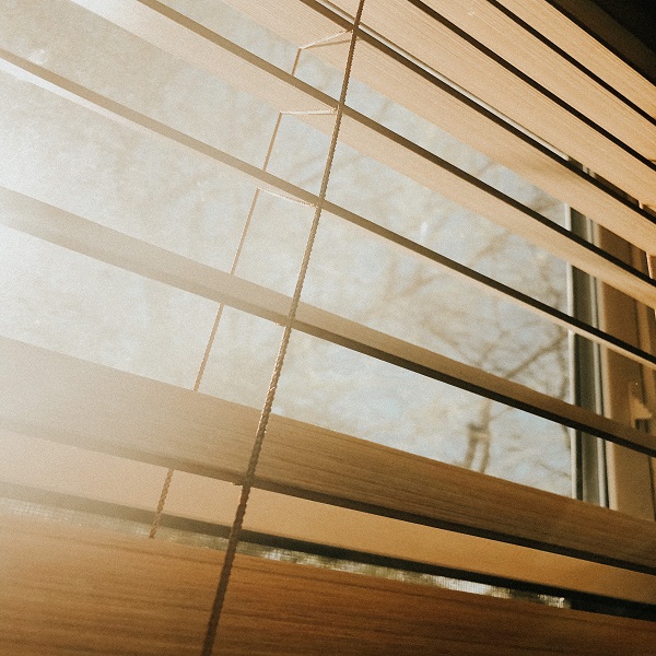 wood Venetian 1